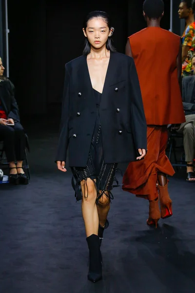 Look 15